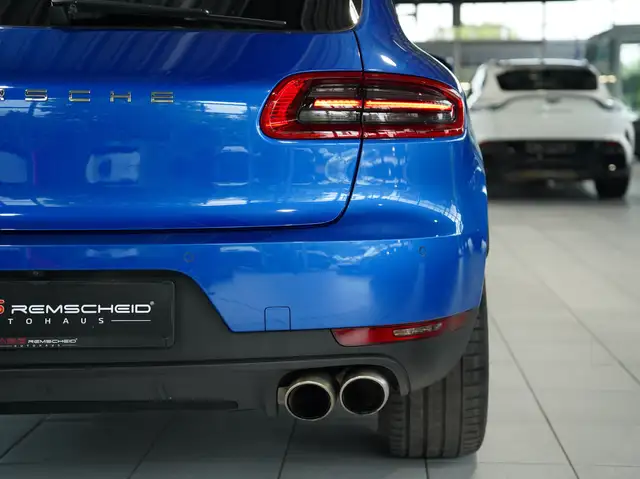 Porsche Macan view 15