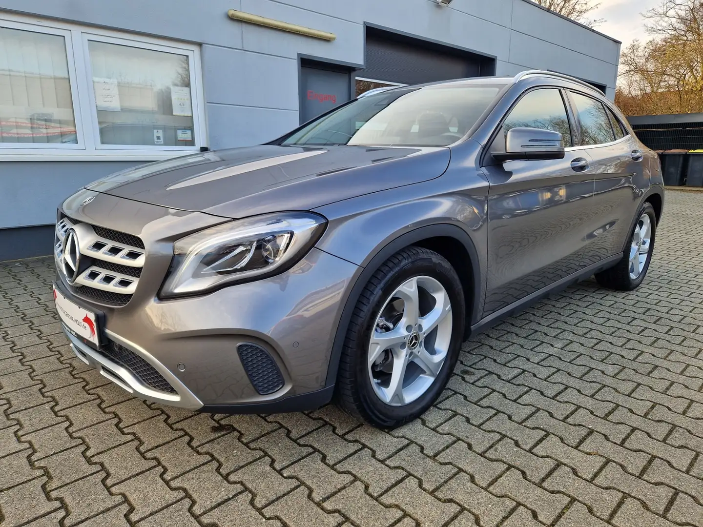 Mercedes-Benz GLA 180 Urban*LED*DAB*Tempomat Urban Grau - 2