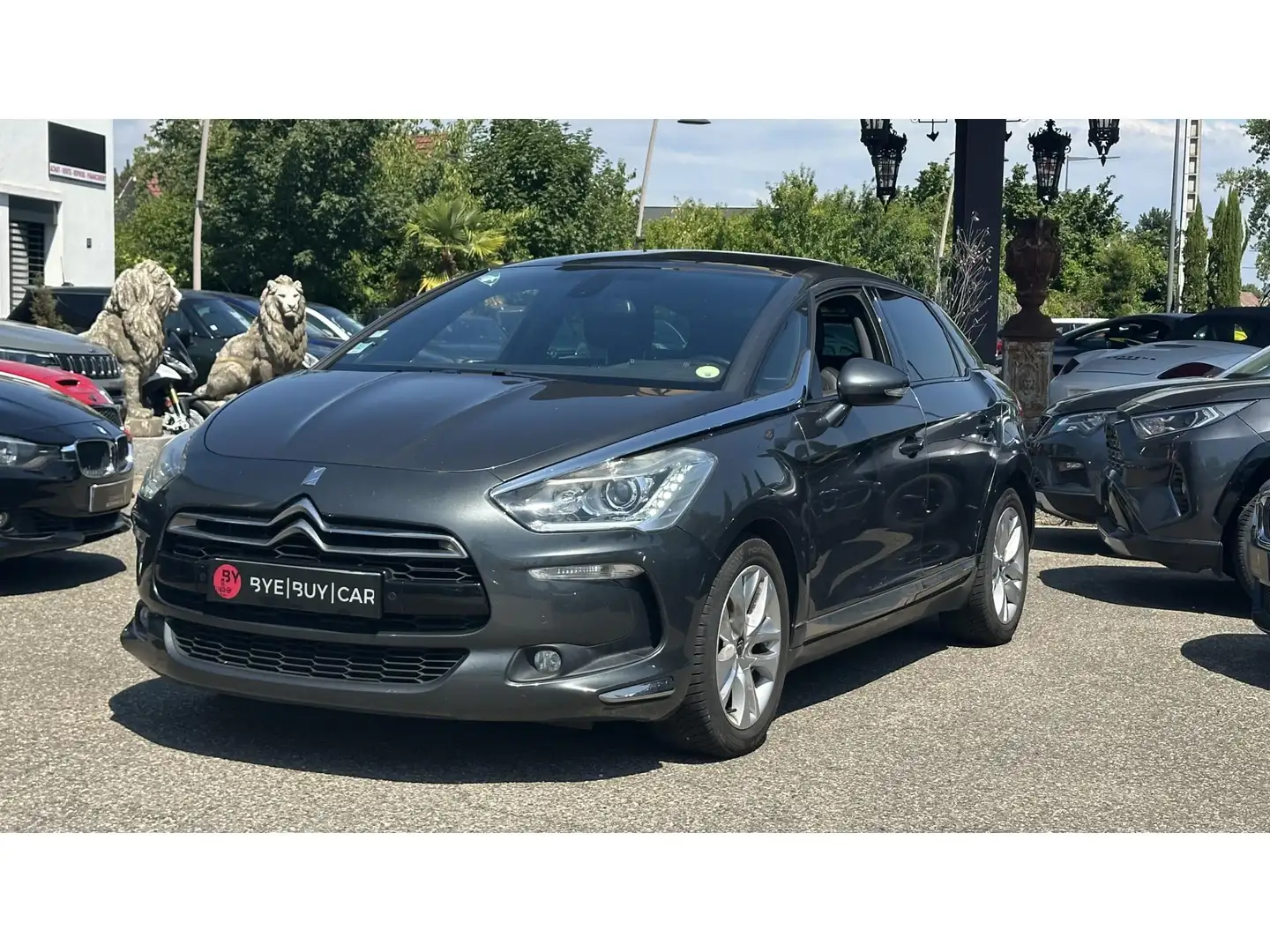 DS Automobiles DS 5 1.6 BlueHDi 120 Executive - GARANTIE 12 MOIS Gris - 1