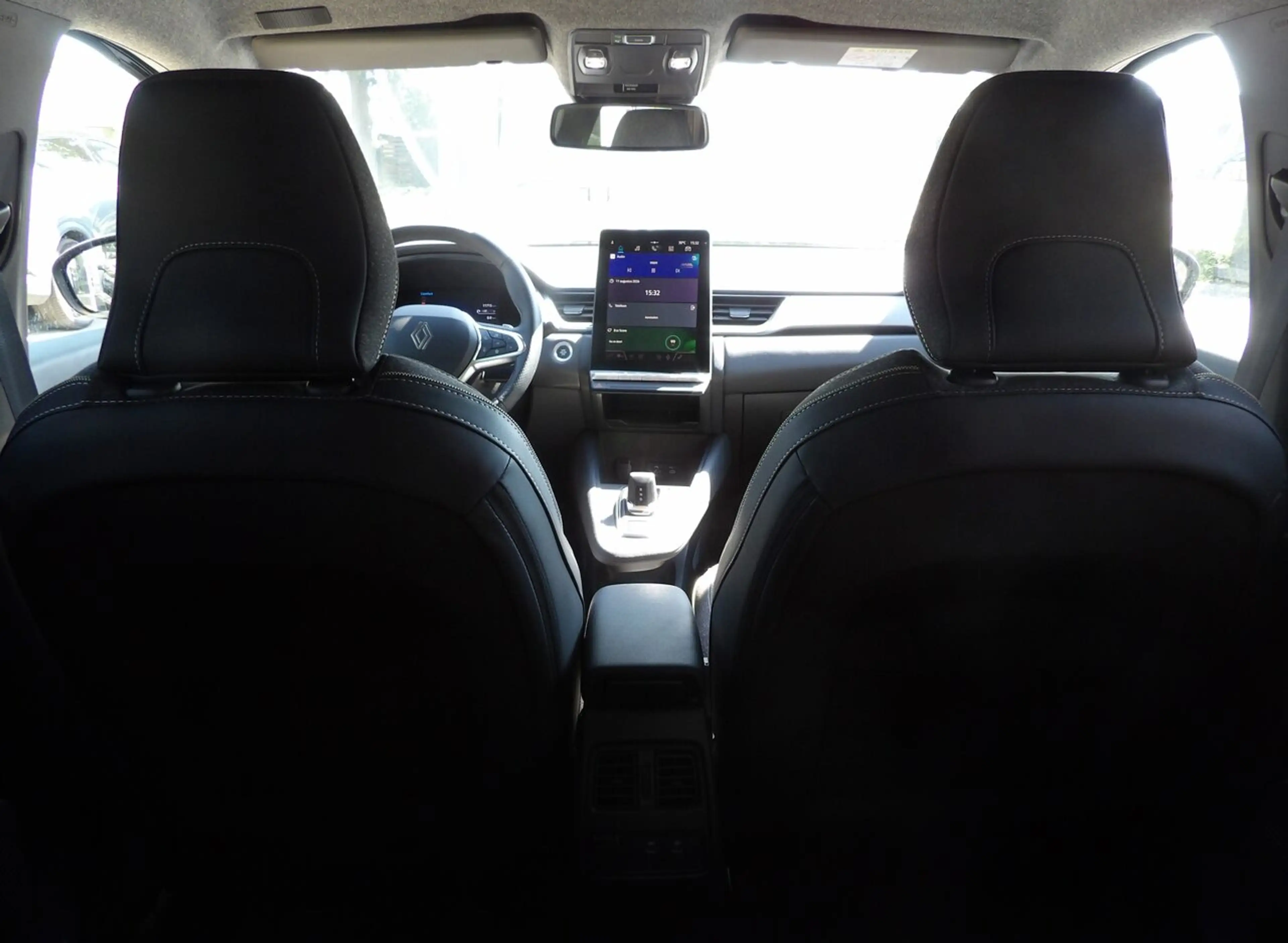 Renault Captur Techno Tce 140 EDC — photo 6