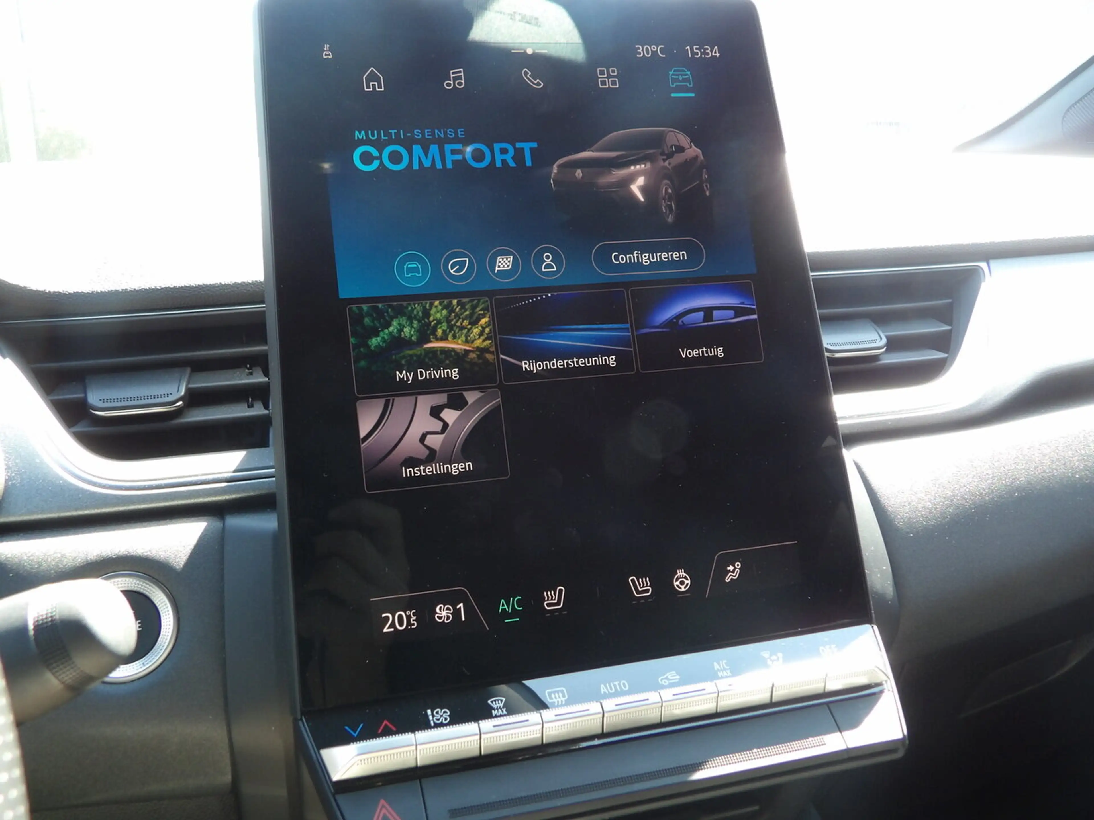 Renault Captur Techno Tce 140 EDC — photo 12