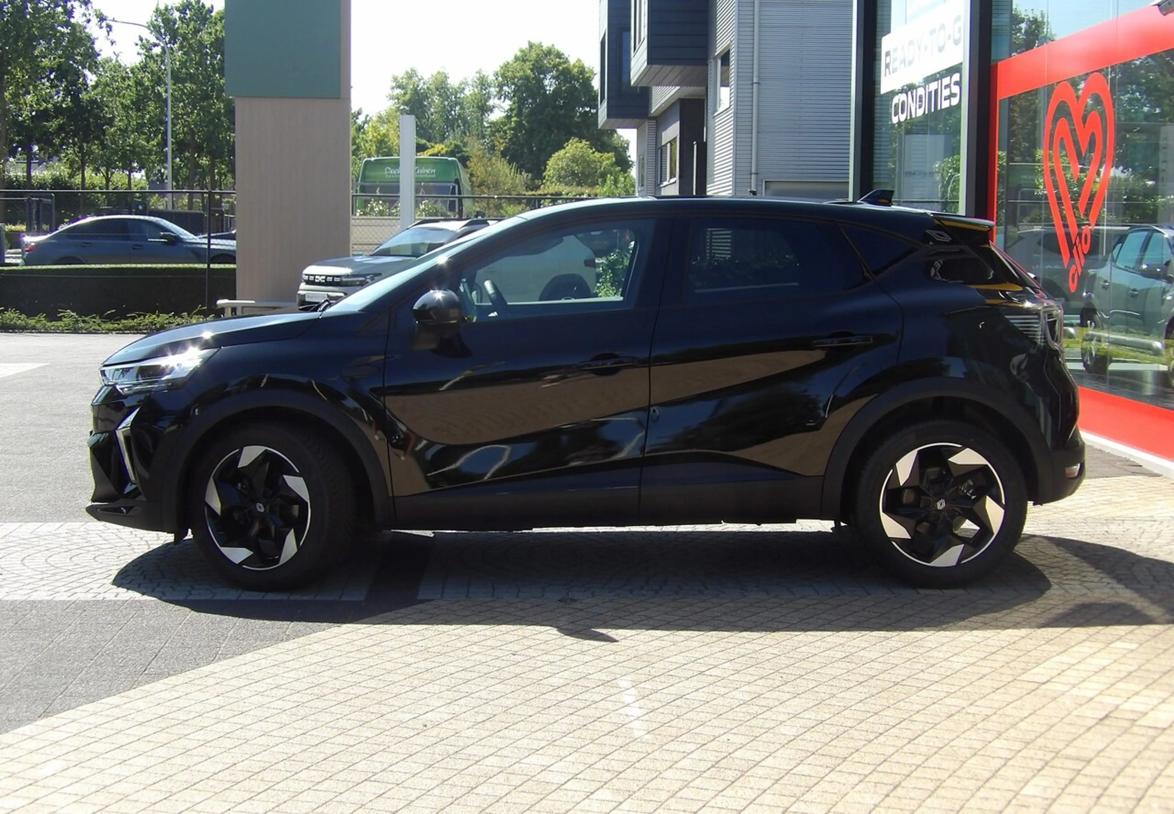 Renault Captur Techno Tce 140 EDC — photo 2