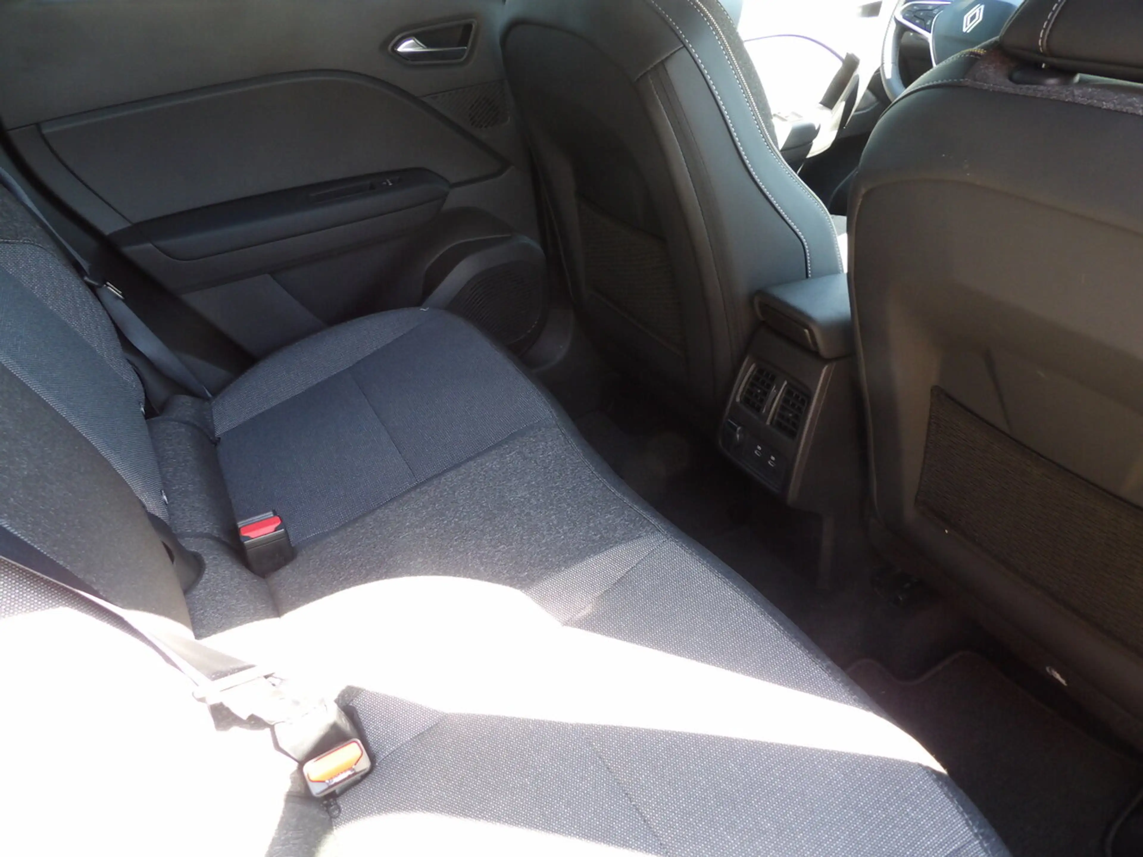 Renault Captur Techno Tce 140 EDC — photo 5