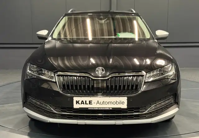 Skoda Superb view 11