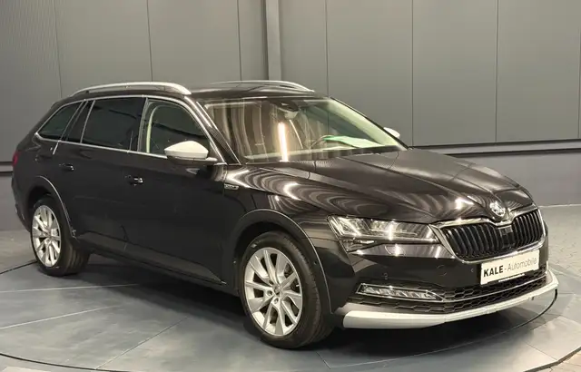 Skoda Superb view 10