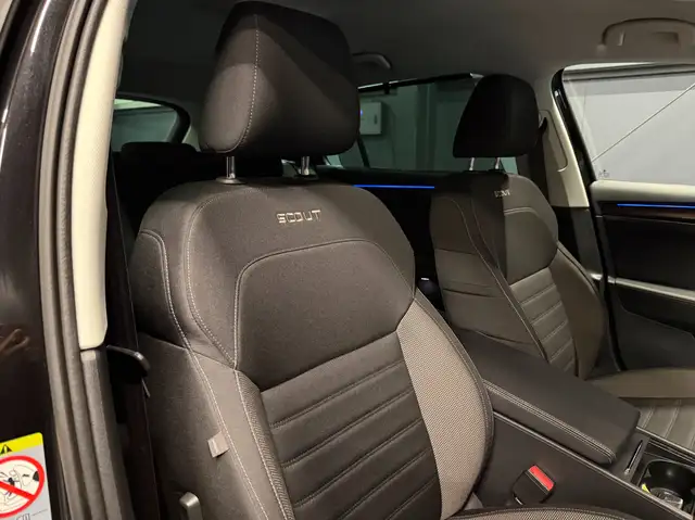 Skoda Superb view 12