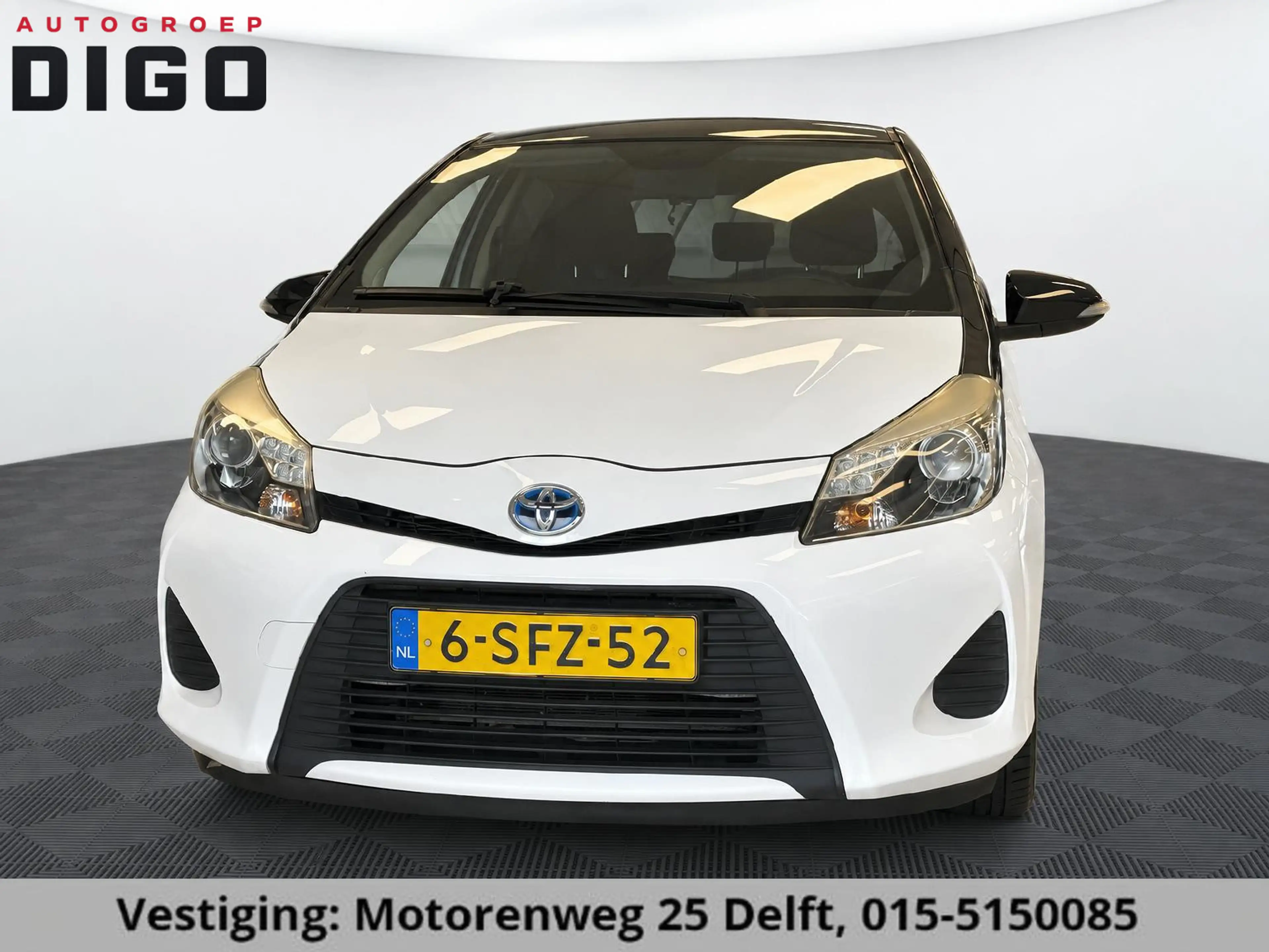 Toyota Yaris 1.5 HYBRID BLACK & WHITE AUTOMAAT 1:25 BI-TONE .CR — photo 3