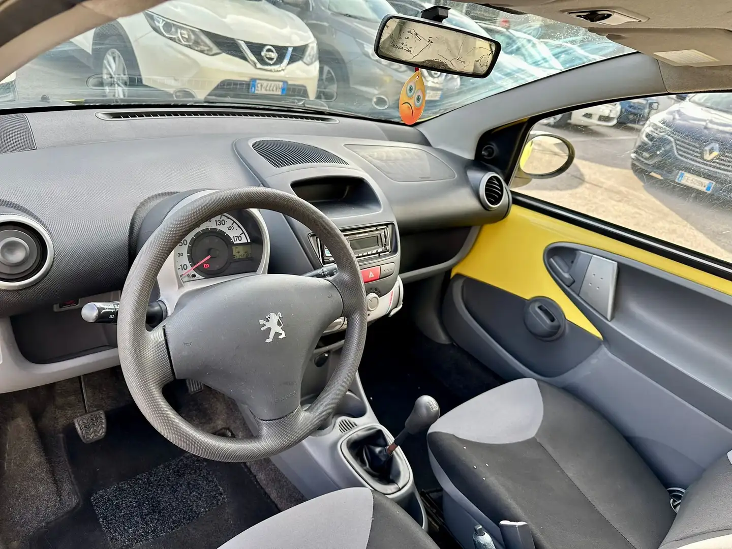 Peugeot 107 3p 1.0 plaisir Жовтий - 2