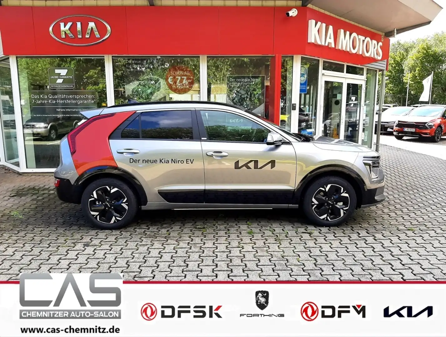 Kia 64,8 kWh INS WP DW TEC REX DRG Grau - 1