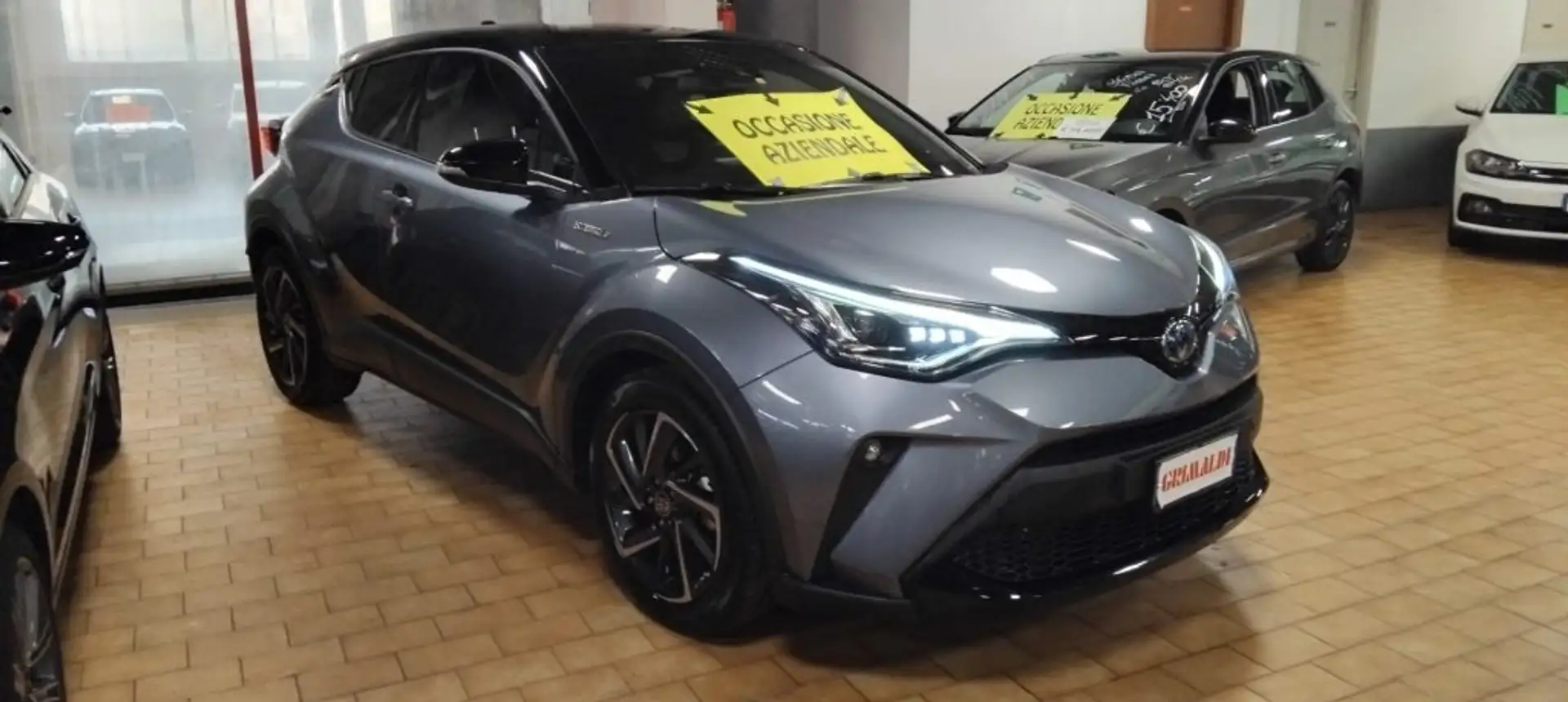 Toyota C-HR 2.0 Hybrid E-CVT Style Gris - 1