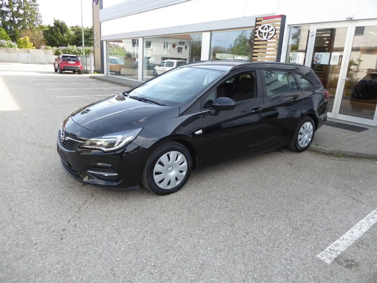 Opel Astra Sports Tourer 1,5 D *AHK*NAVI*PDC* Zwart - 2