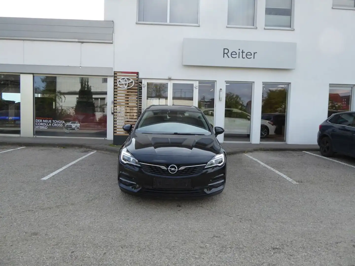 Opel Astra Sports Tourer 1,5 D *AHK*NAVI*PDC* Zwart - 1