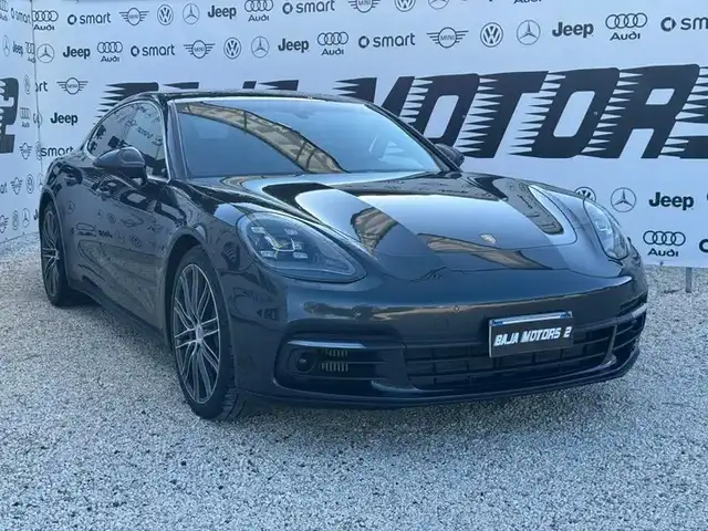 Porsche Panamera in vendita da Baja Motors 2