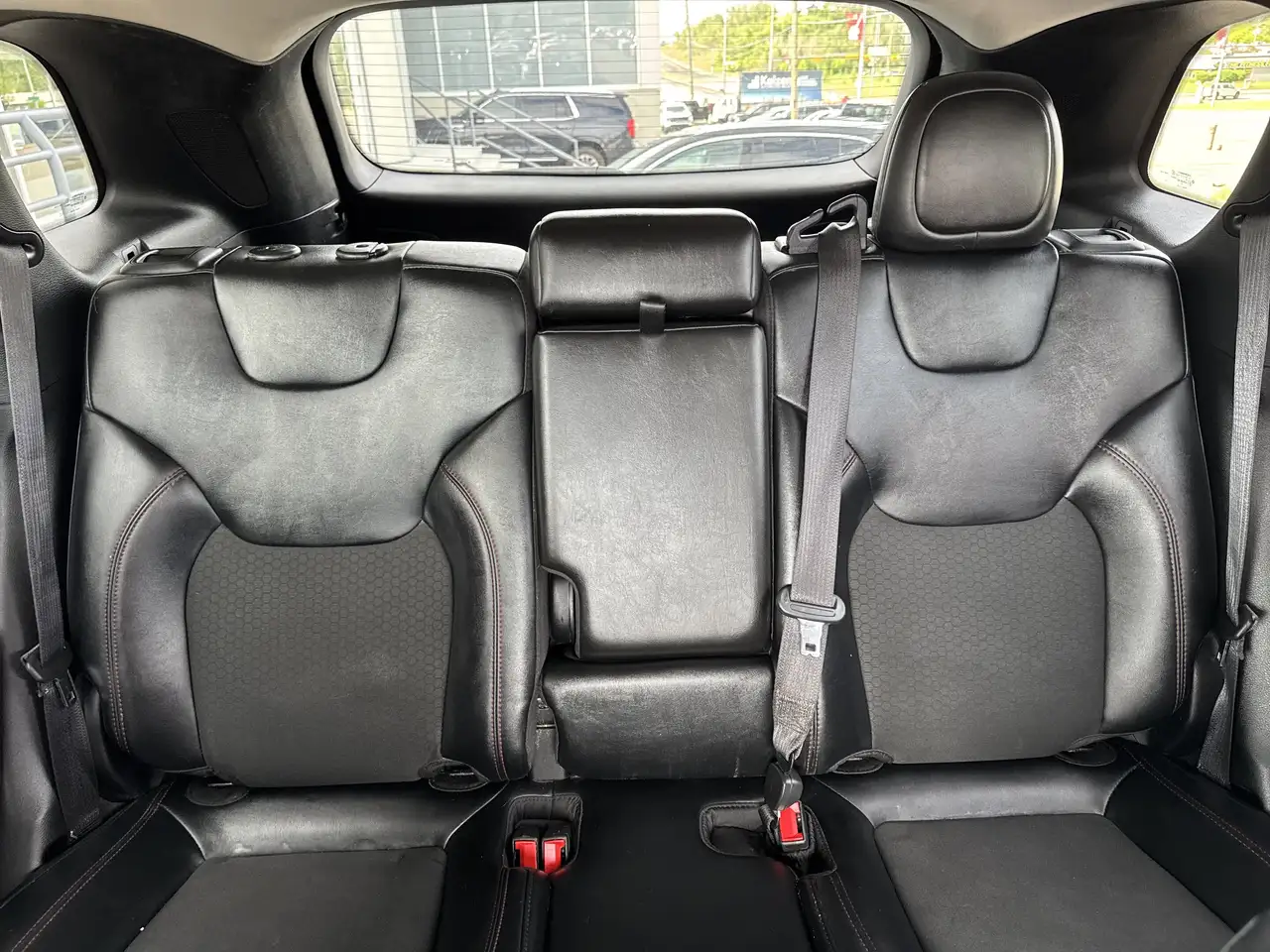 Jeep Cherokee снимка Jeep Cherokee