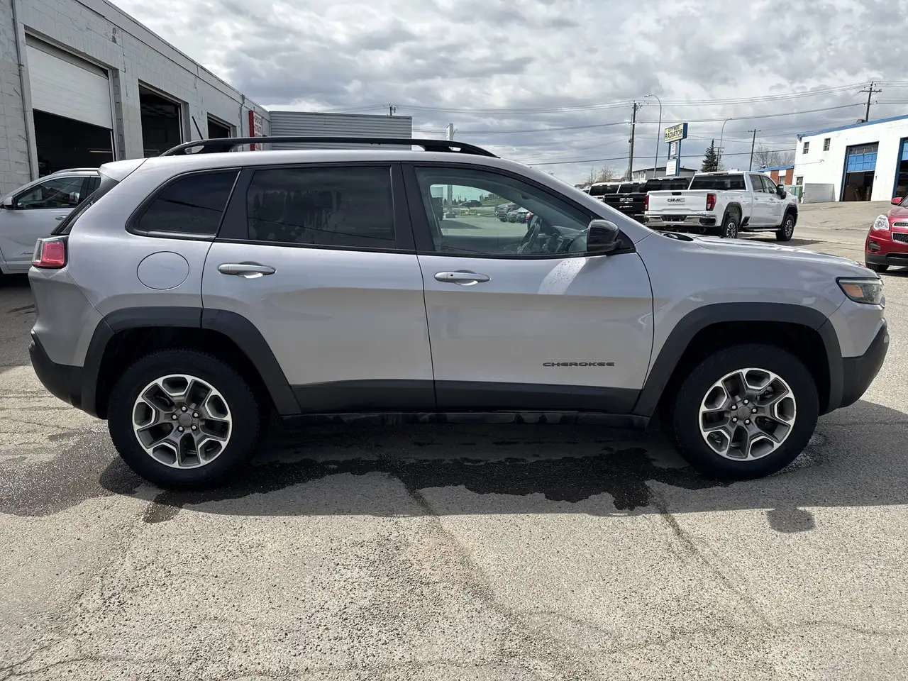 Jeep Cherokee снимка Jeep Cherokee