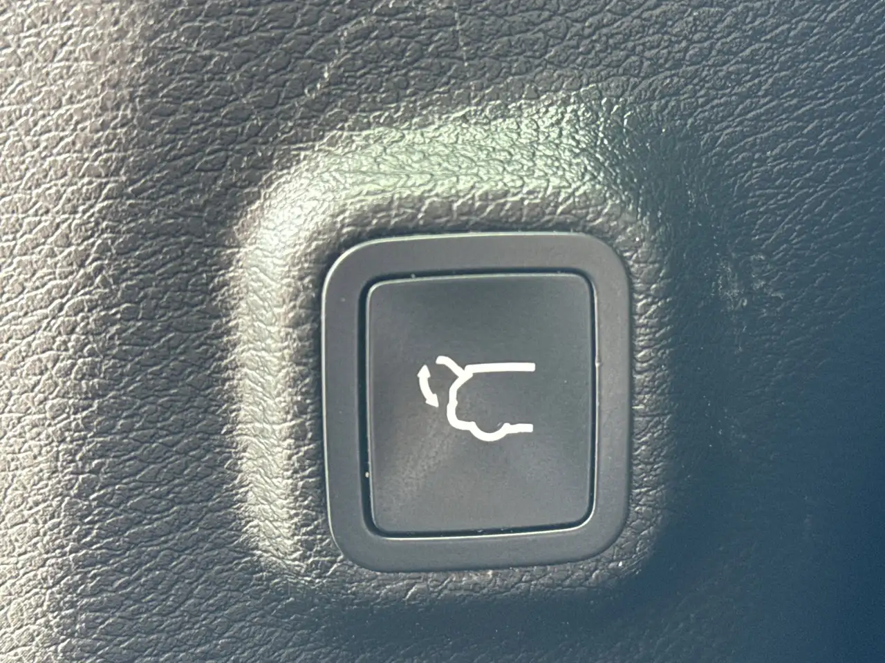 Jeep Cherokee снимка Jeep Cherokee