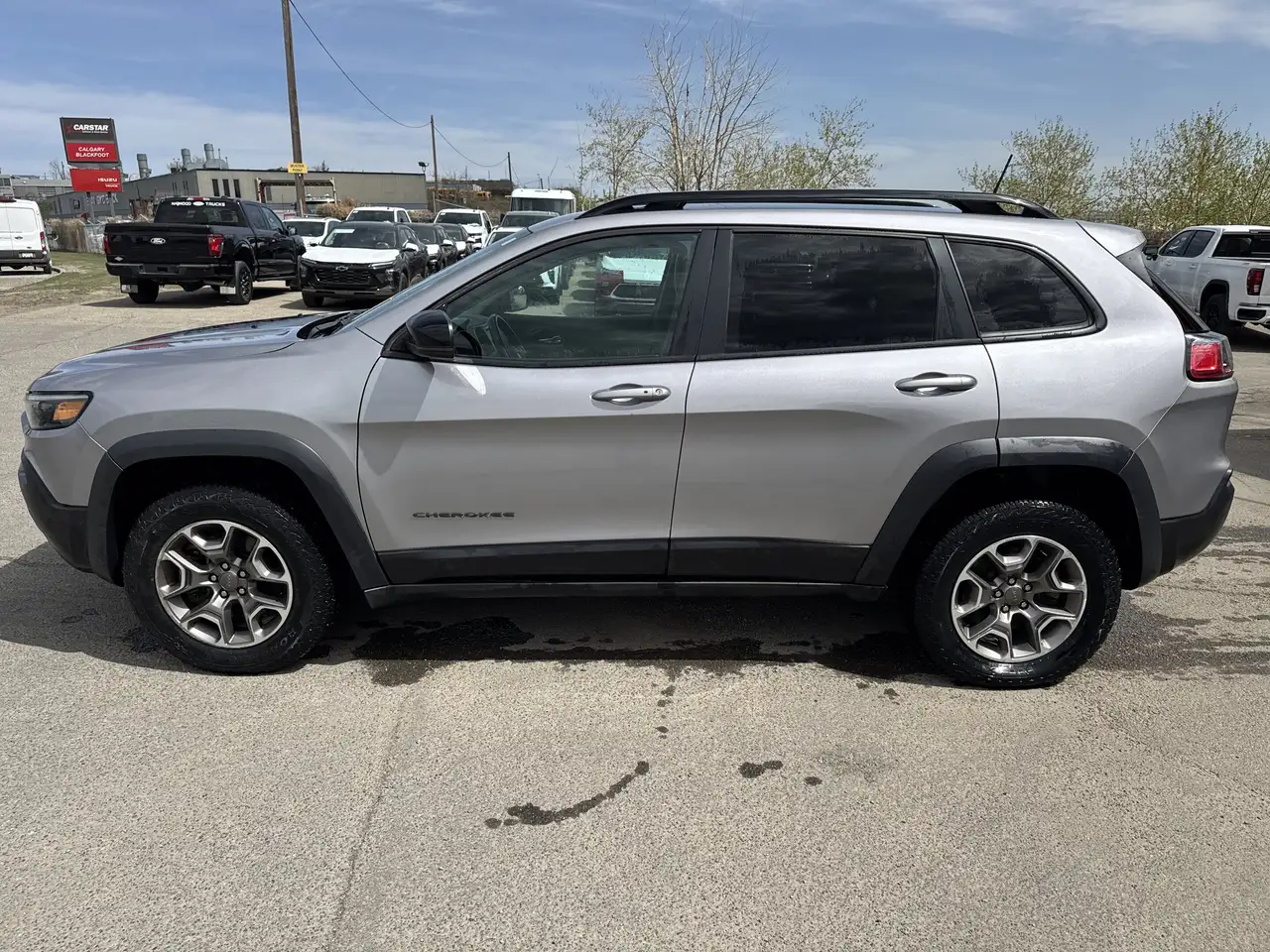 Jeep Cherokee снимка Jeep Cherokee