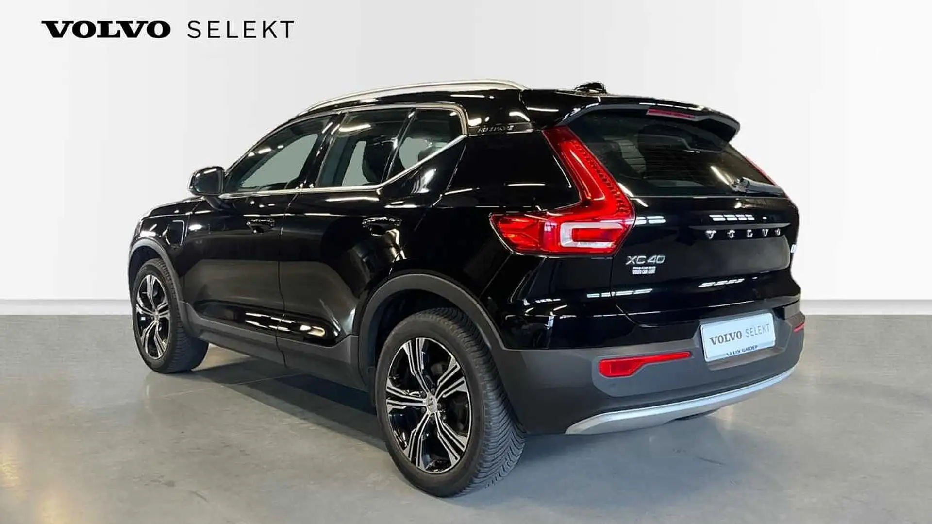 Volvo XC40 Inscription Expression | T4 PHEV Zwart - 2