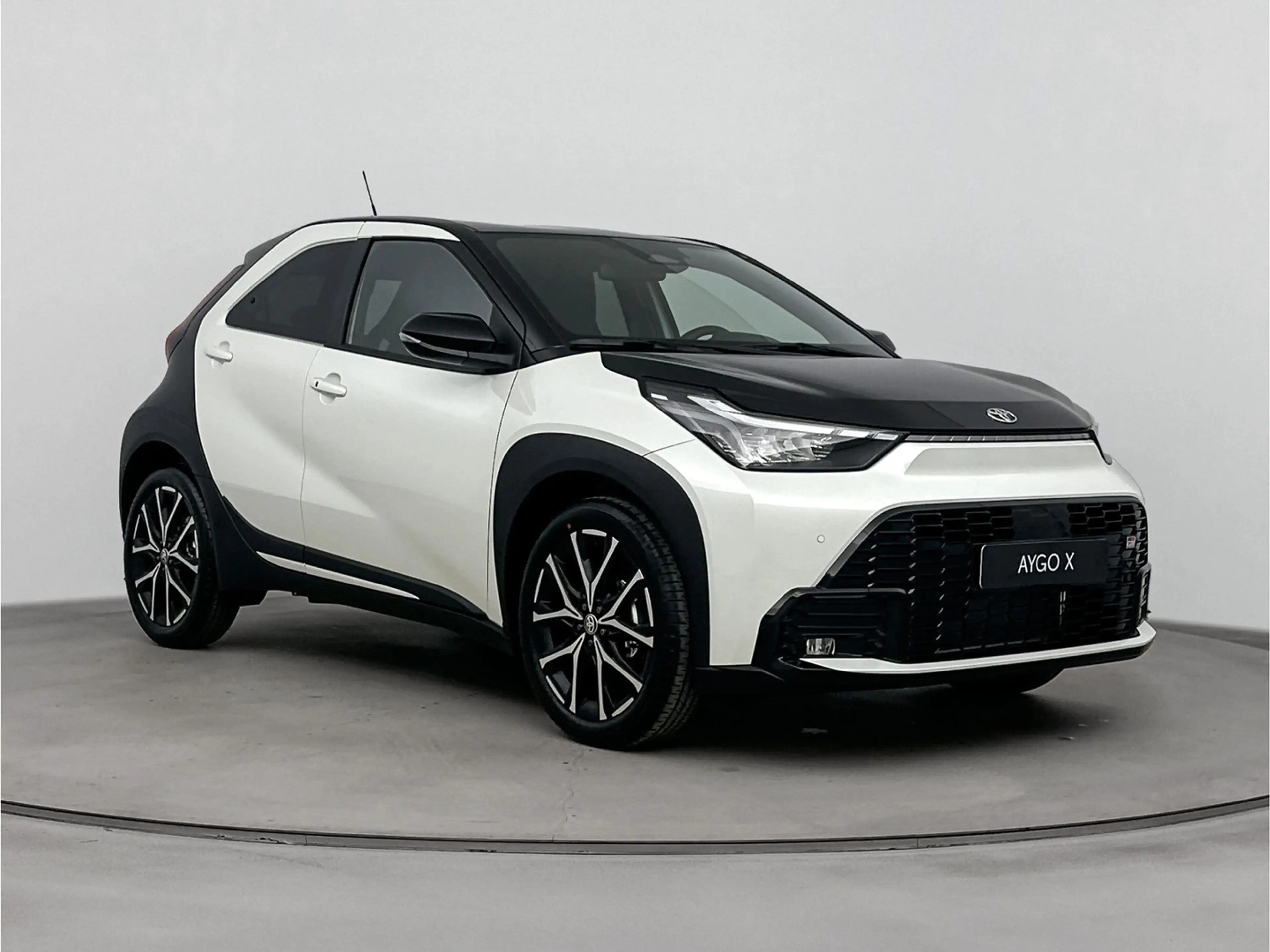 Toyota Aygo X Hybrid 115 GR Sport — photo 8