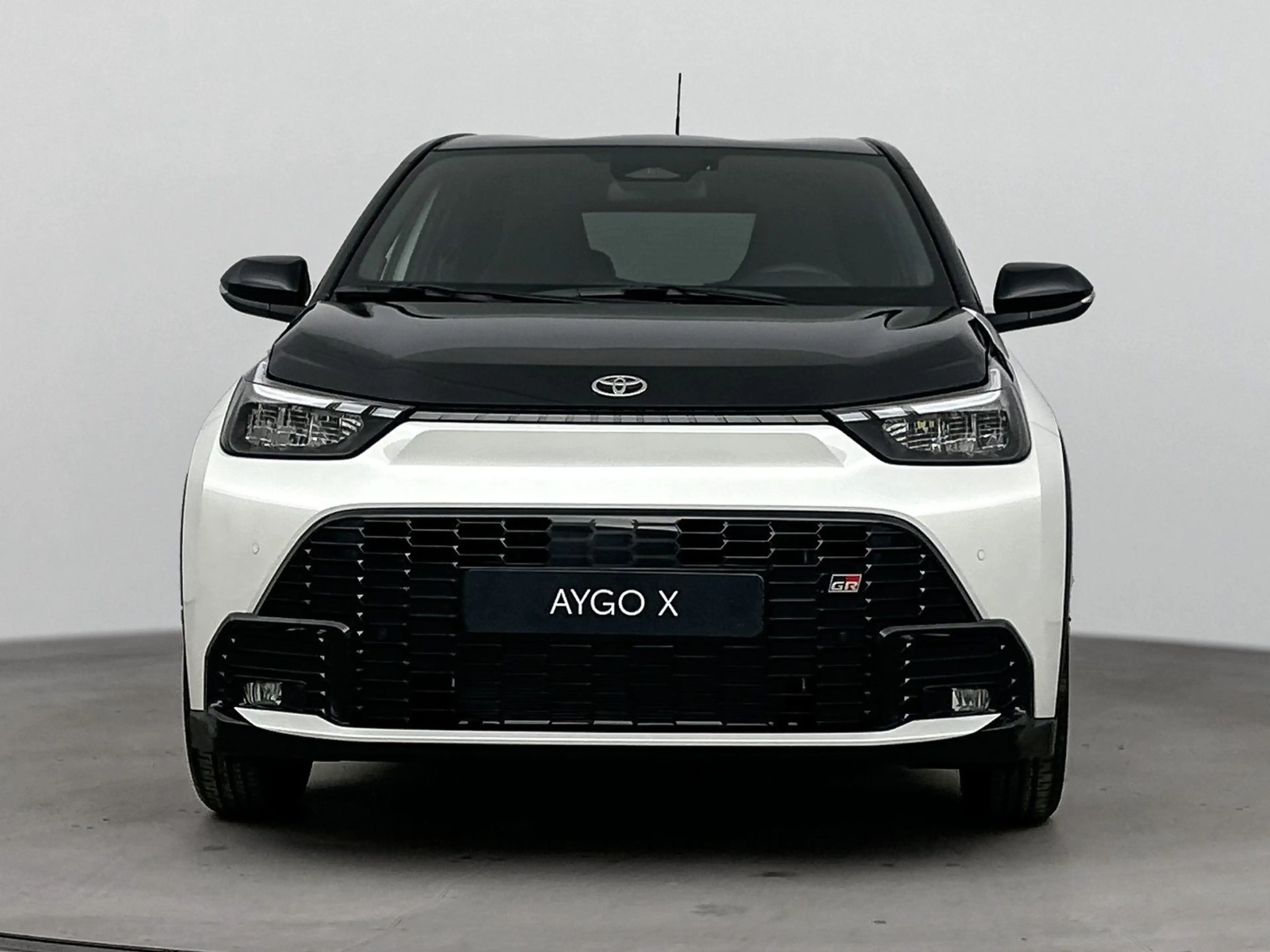 Toyota Aygo X Hybrid 115 GR Sport — photo 9