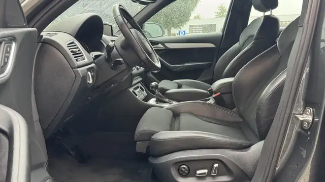 Audi Q3 view 7