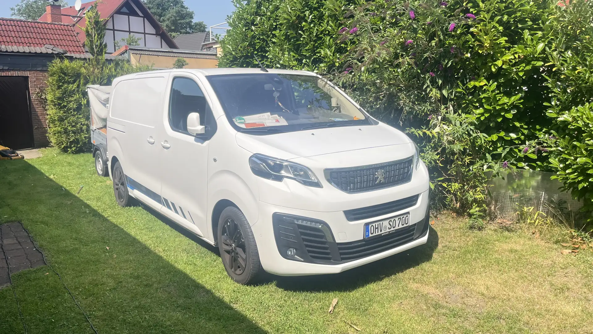 Peugeot Expert L2H1 EAT8 Asphalt Sport Edition - 1