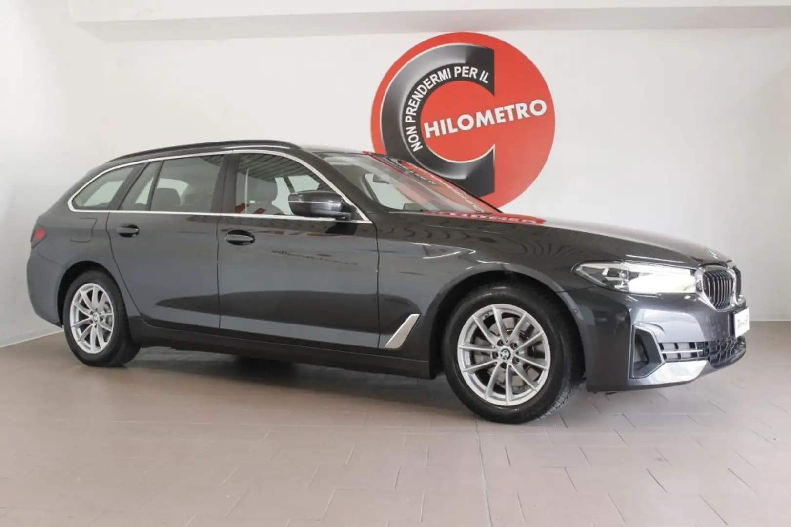 BMW 520 d 48V xDrive Touring Business UNICOPROP. PELLE. Grigio - 1