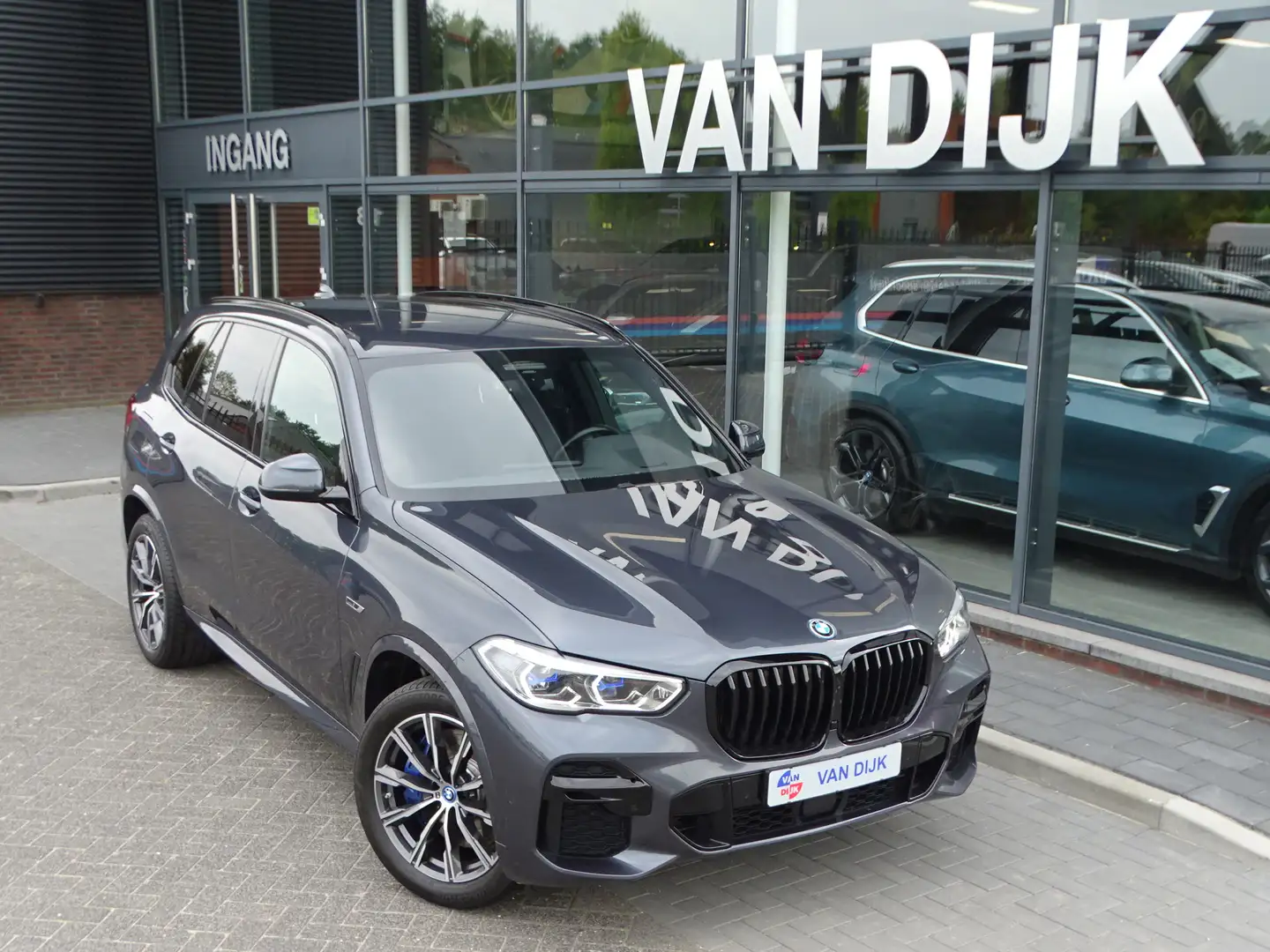 BMW X5 xDrive45e M Sportpakket Exe. Driv.Ass.Pro. Laser-L Grijs - 2