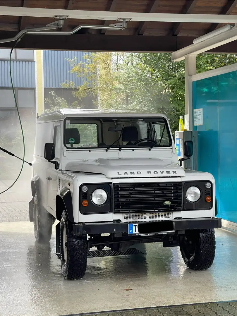 Land Rover Defender 110 Station Wagon E - 2