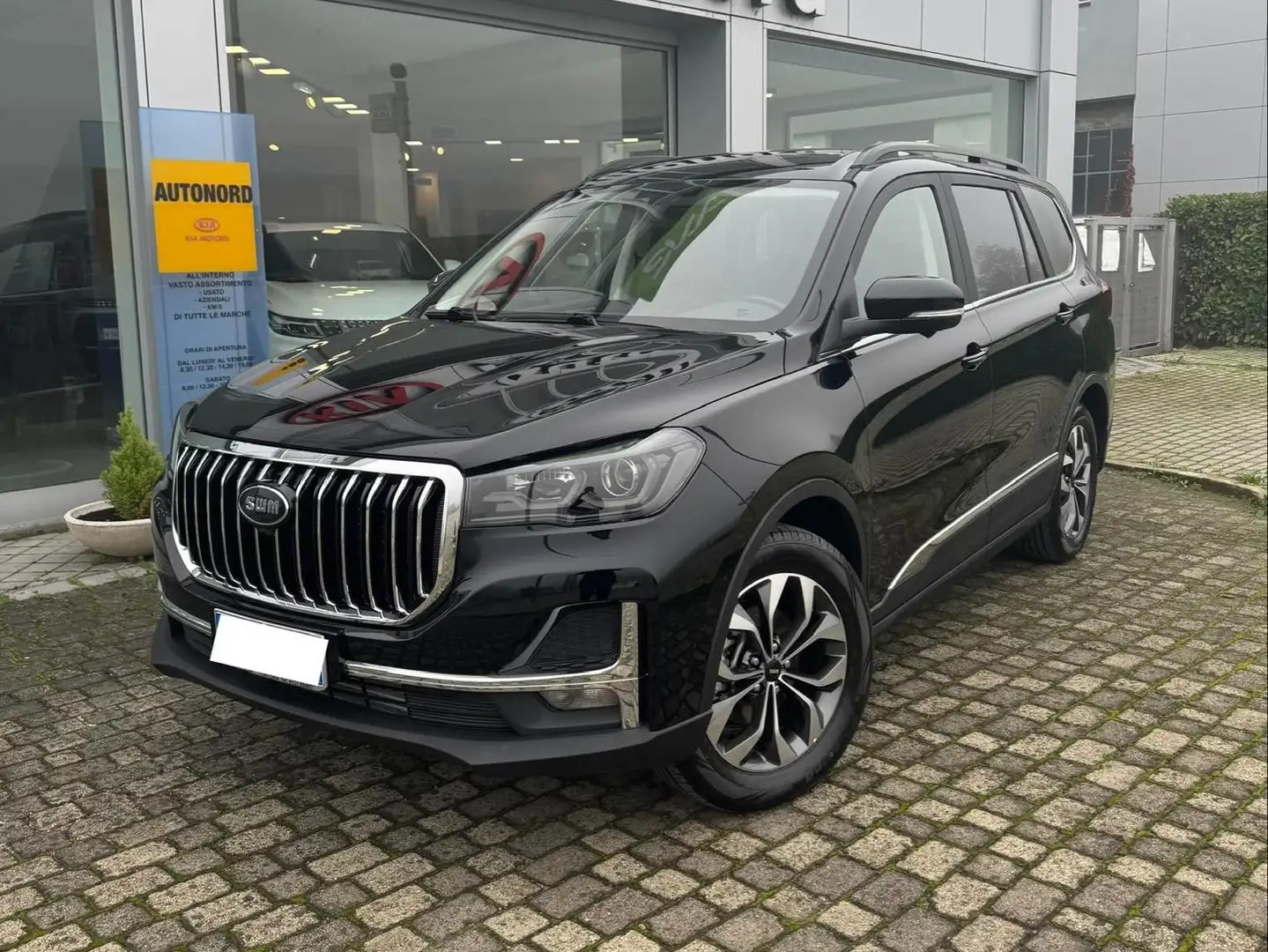 SWM G05 G05 1.5 Gpl 139cv mt 7 POSTI Schwarz - 2