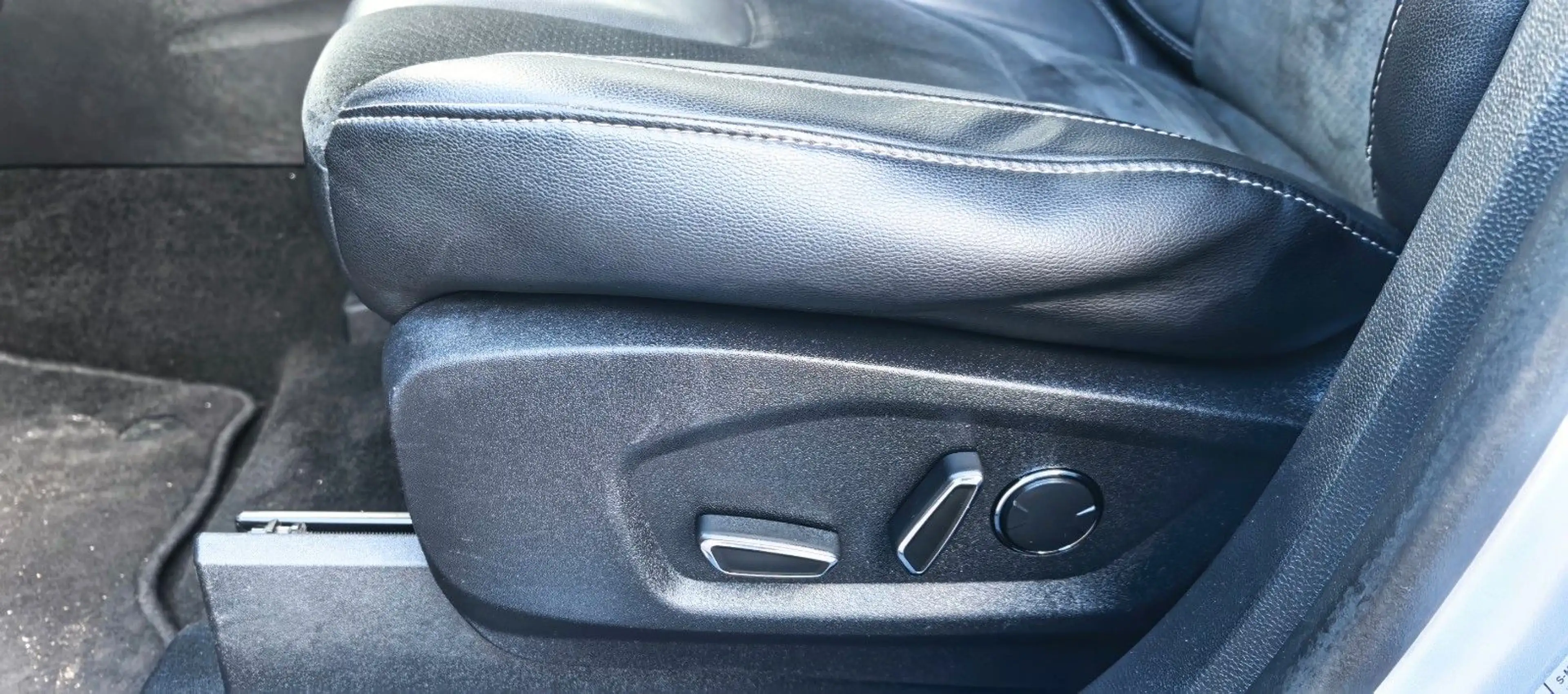 Ford S-Max S-MAX Titanium 7-Sitzer/Pano/LED — photo 15