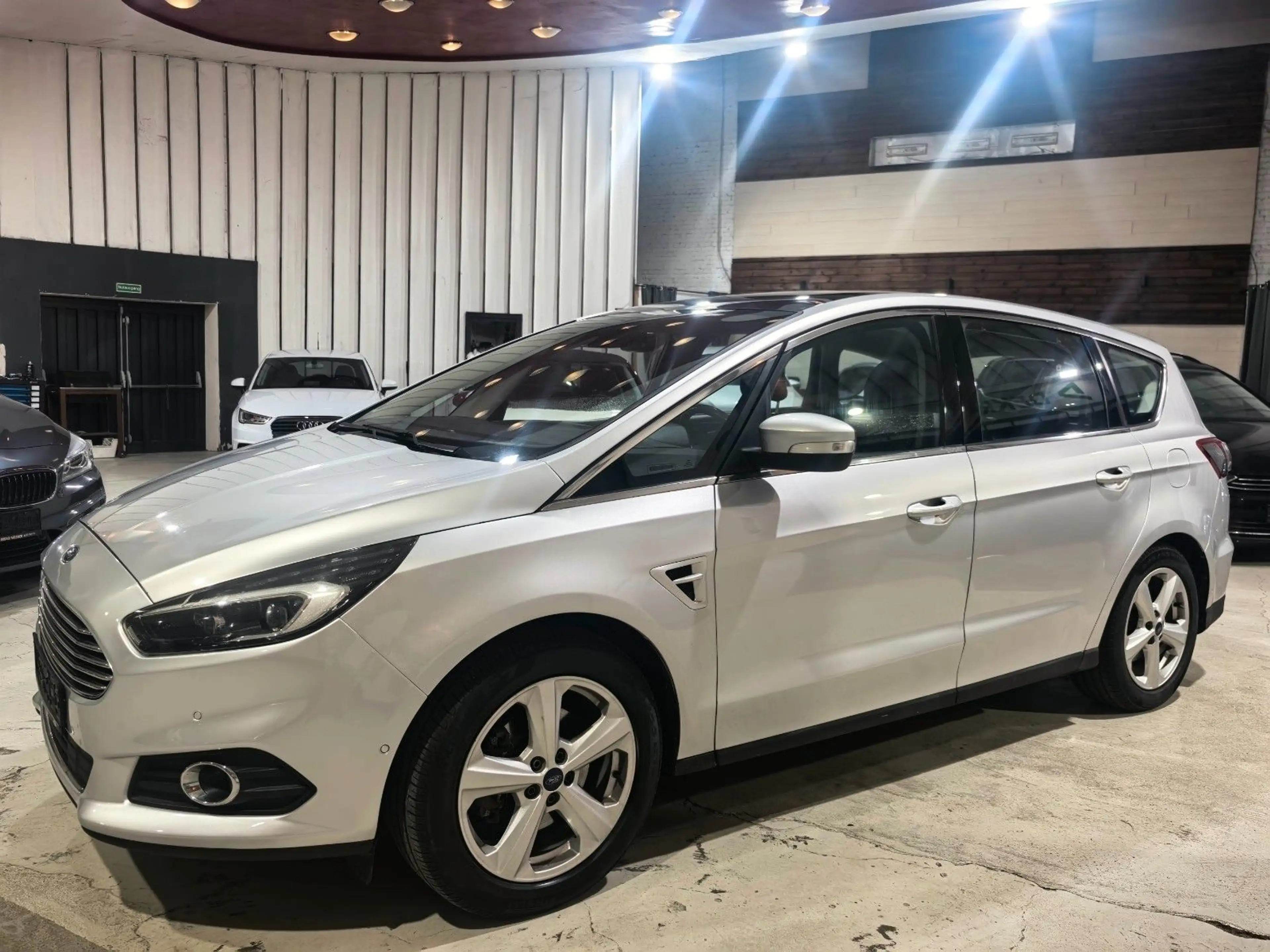 Ford S-Max S-MAX Titanium 7-Sitzer/Pano/LED