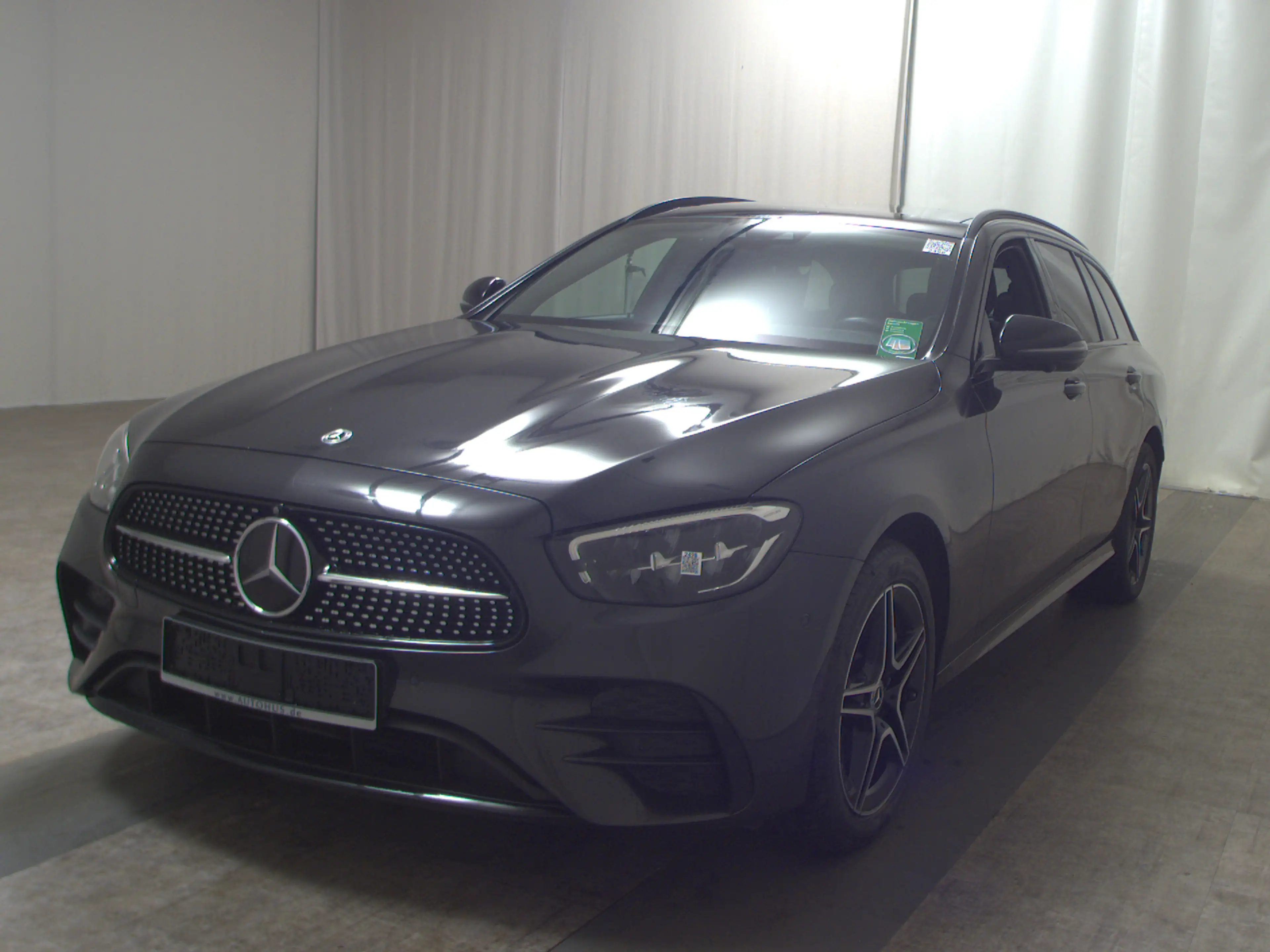Mercedes-Benz E 300 E 300 T-LEDER NAVI SPORTSITZE KLIMAAUT RADIO TEMPO MFL PANO SHZ VC PDC AHK ACC Night Nav Wides. — photo 2