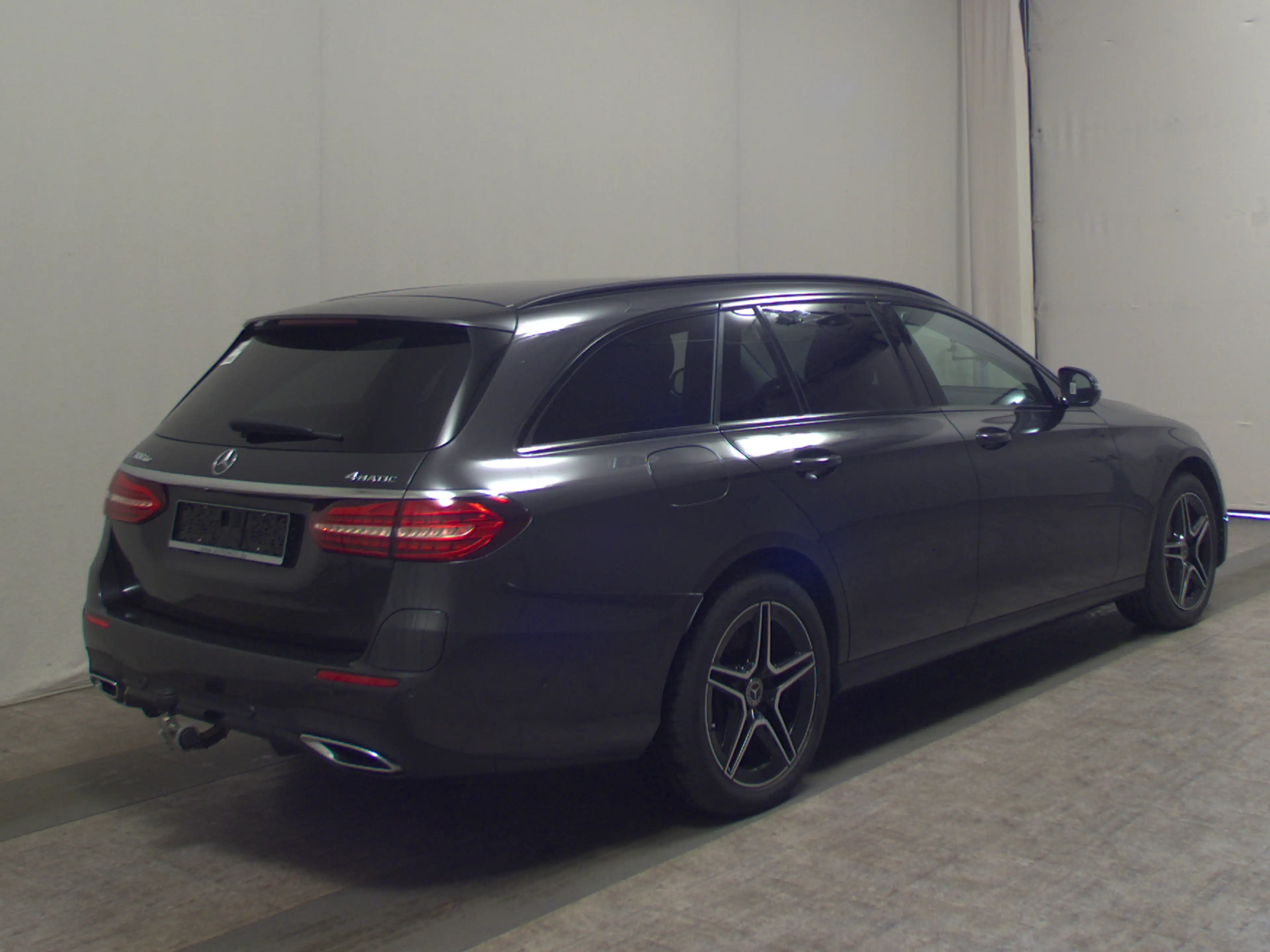 Mercedes-Benz E 300 E 300 T-LEDER NAVI SPORTSITZE KLIMAAUT RADIO TEMPO MFL PANO SHZ VC PDC AHK ACC Night Nav Wides. — photo 4