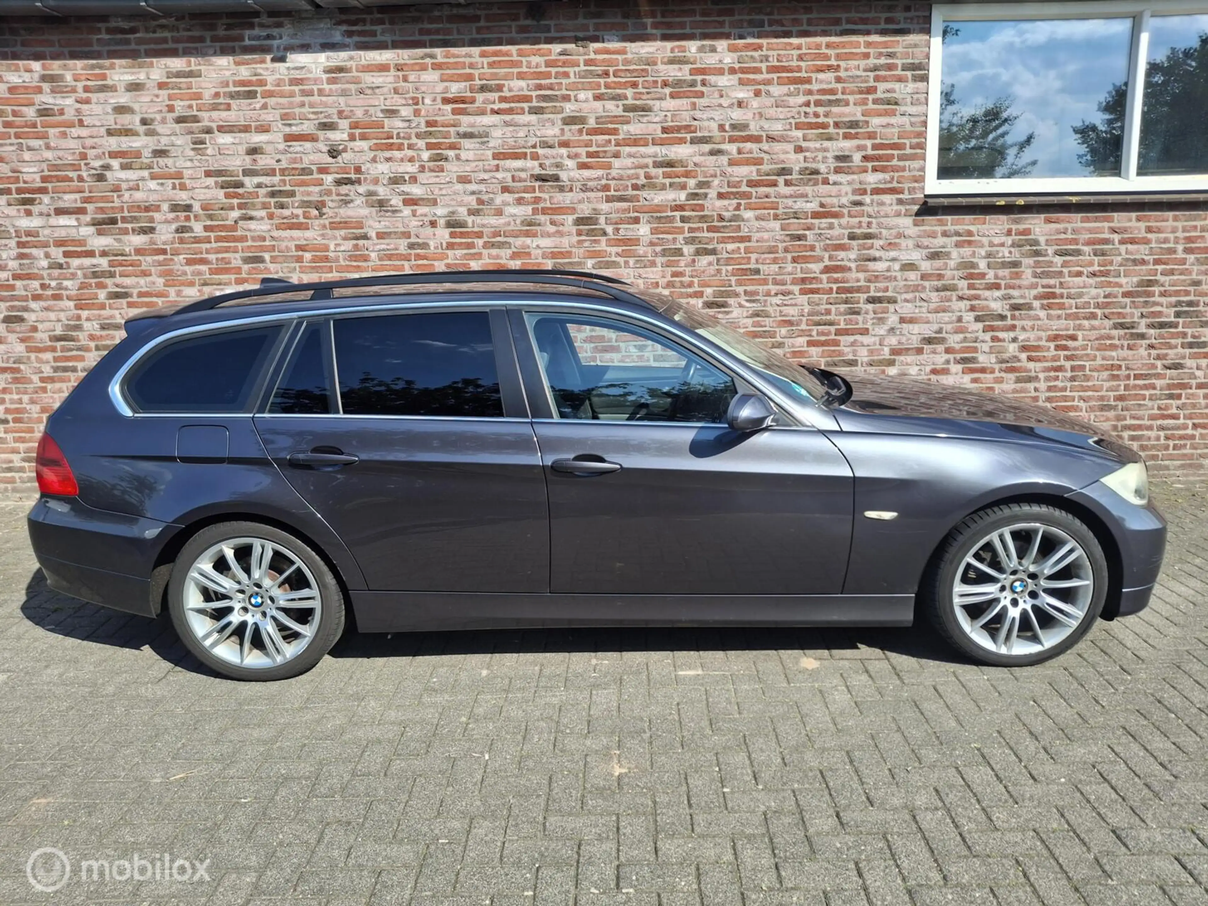 BMW 325 3-serie Touring 325i — photo 6