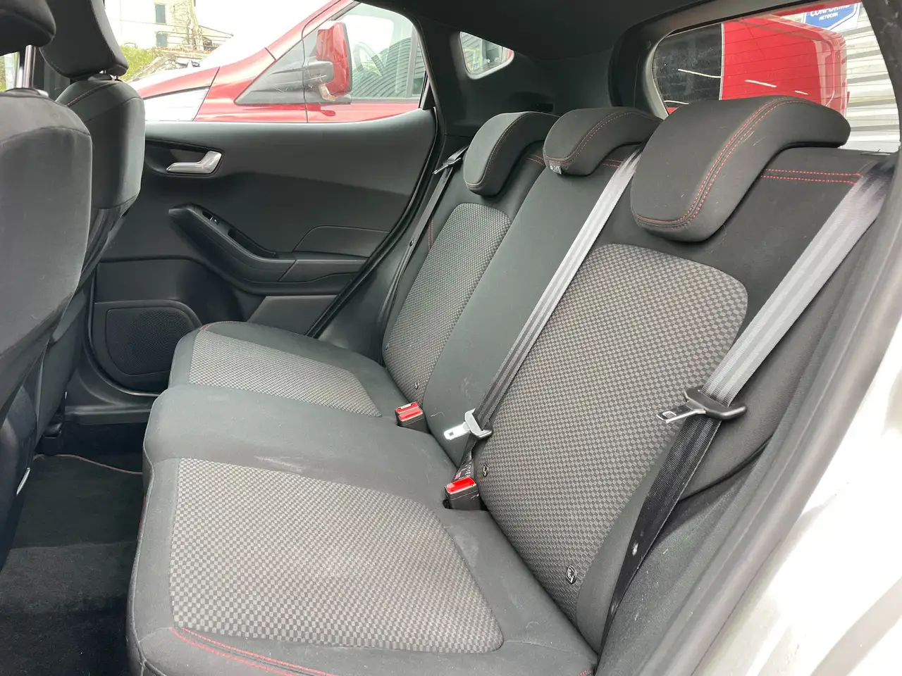 Ford Fiesta Active — photo 9
