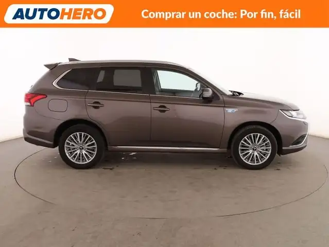 Mitsubishi Outlander view 7