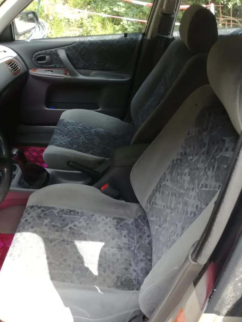 Mazda 323 323 F 1.9i 16V GLE Argent - 2
