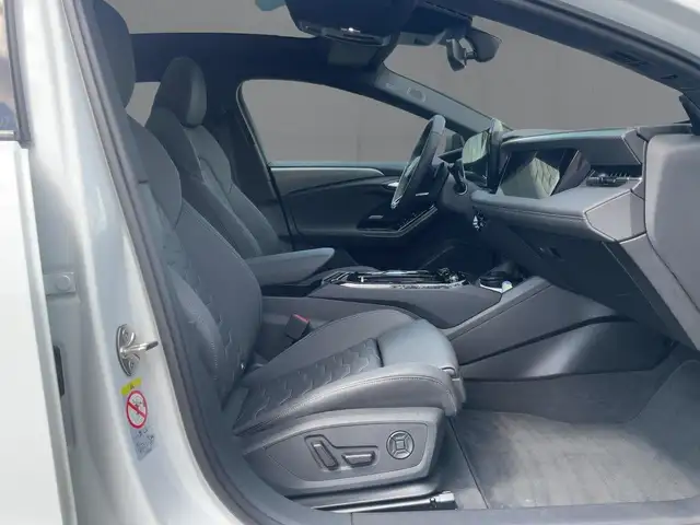 Audi A6 E-Tron view 12