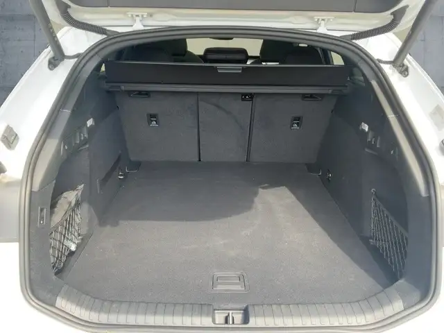 Audi A6 E-Tron view 14