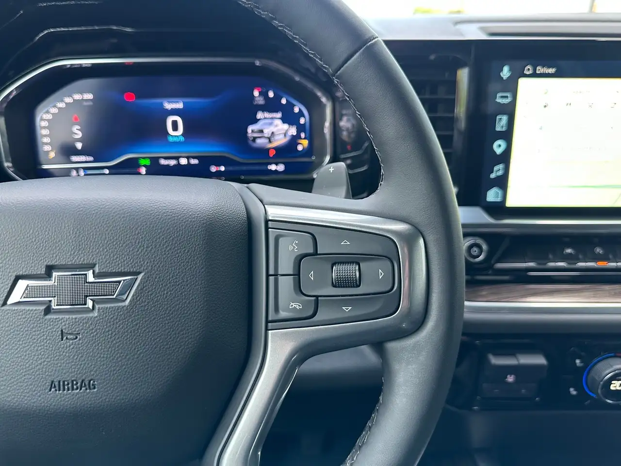 Chevrolet Silverado 1500 photo Chevrolet Silverado 1500