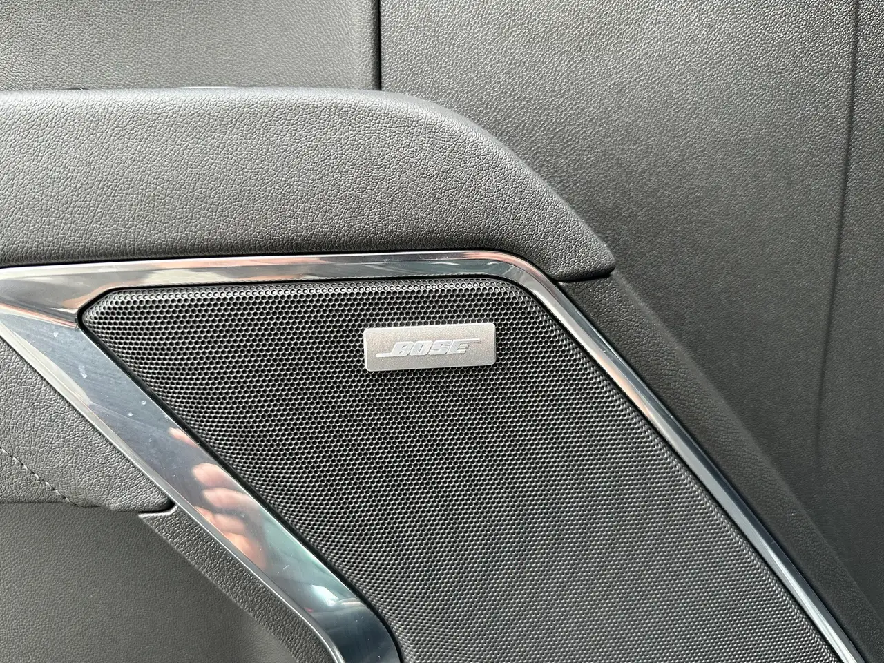 Chevrolet Silverado 1500 photo Chevrolet Silverado 1500