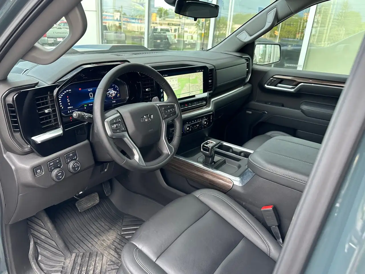 Chevrolet Silverado 1500 photo Chevrolet Silverado 1500