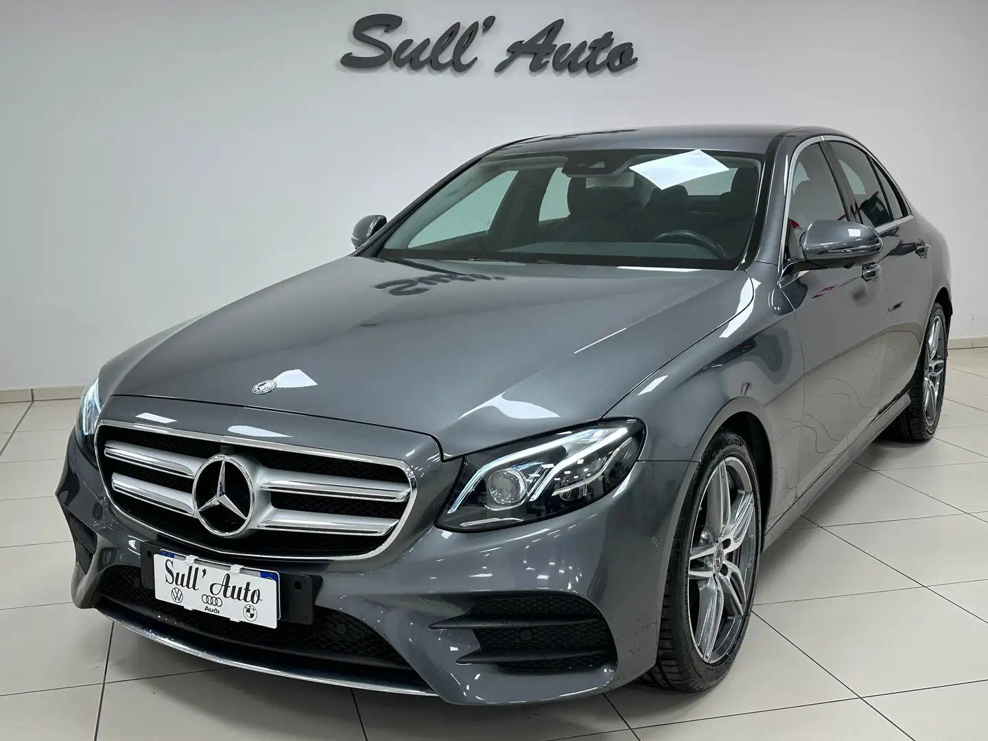 Mercedes-Benz E 220 d Premium 4matic auto Gris - 1