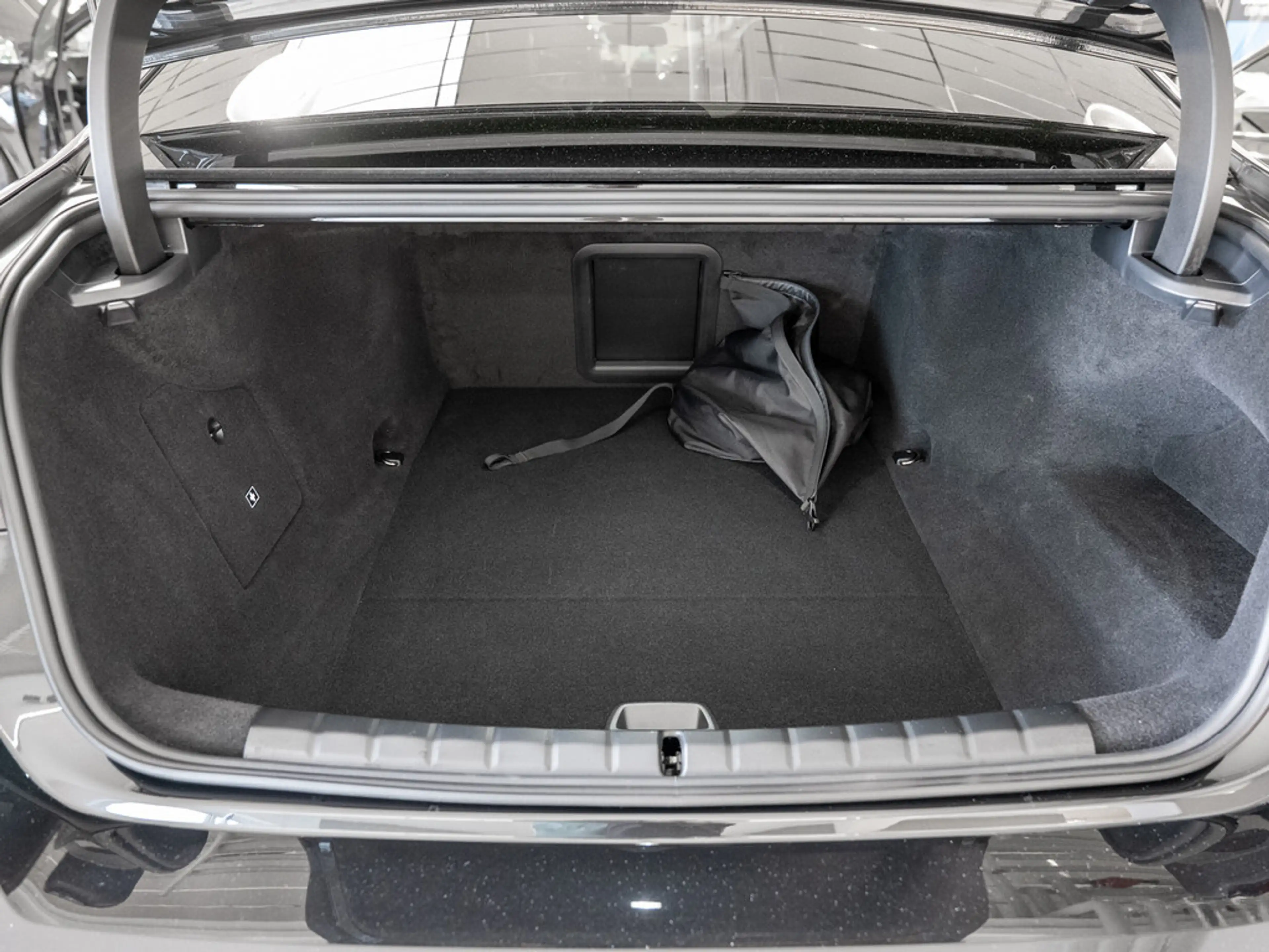 BMW i7 60 xDrive M-Sport Pro PANO AHK 360° ACC — photo 13