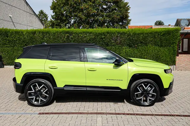 Jeep Compass view 4