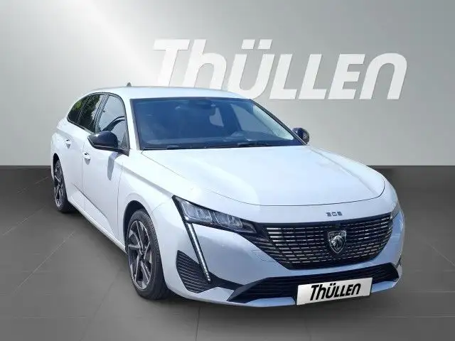 Peugeot 308 SW view 2