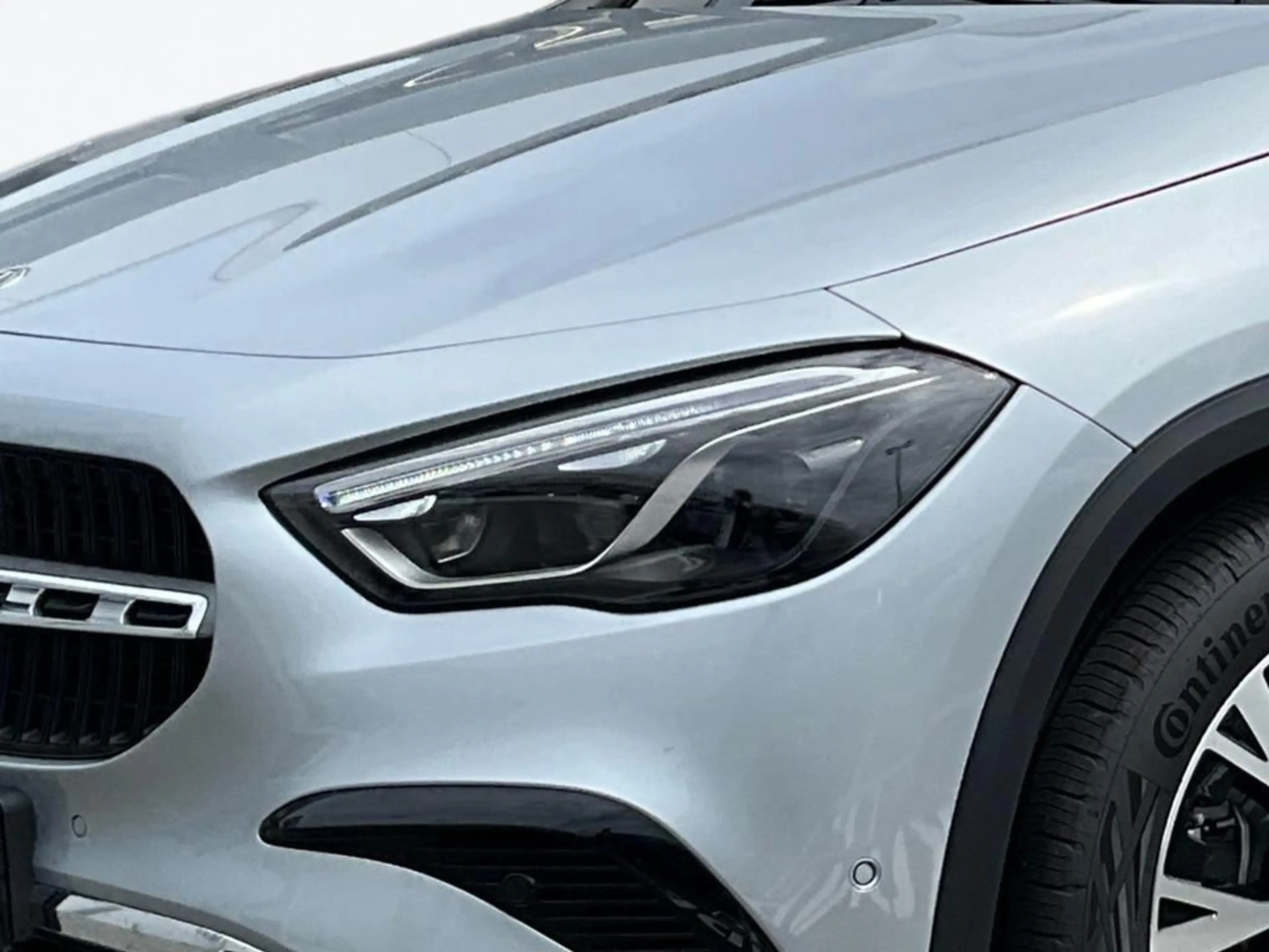 Mercedes-Benz GLA 180 ACC AHK AUT DynLicht Fernlichtass. Kam. — photo 6
