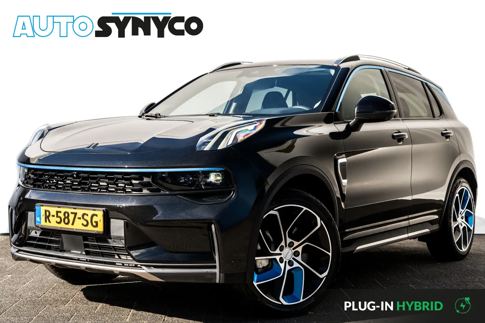Lynk & Co 01 1.5 Plug-in Hybrid 262 Pk I Nw Modeljaar I Panoram Schwarz - 1