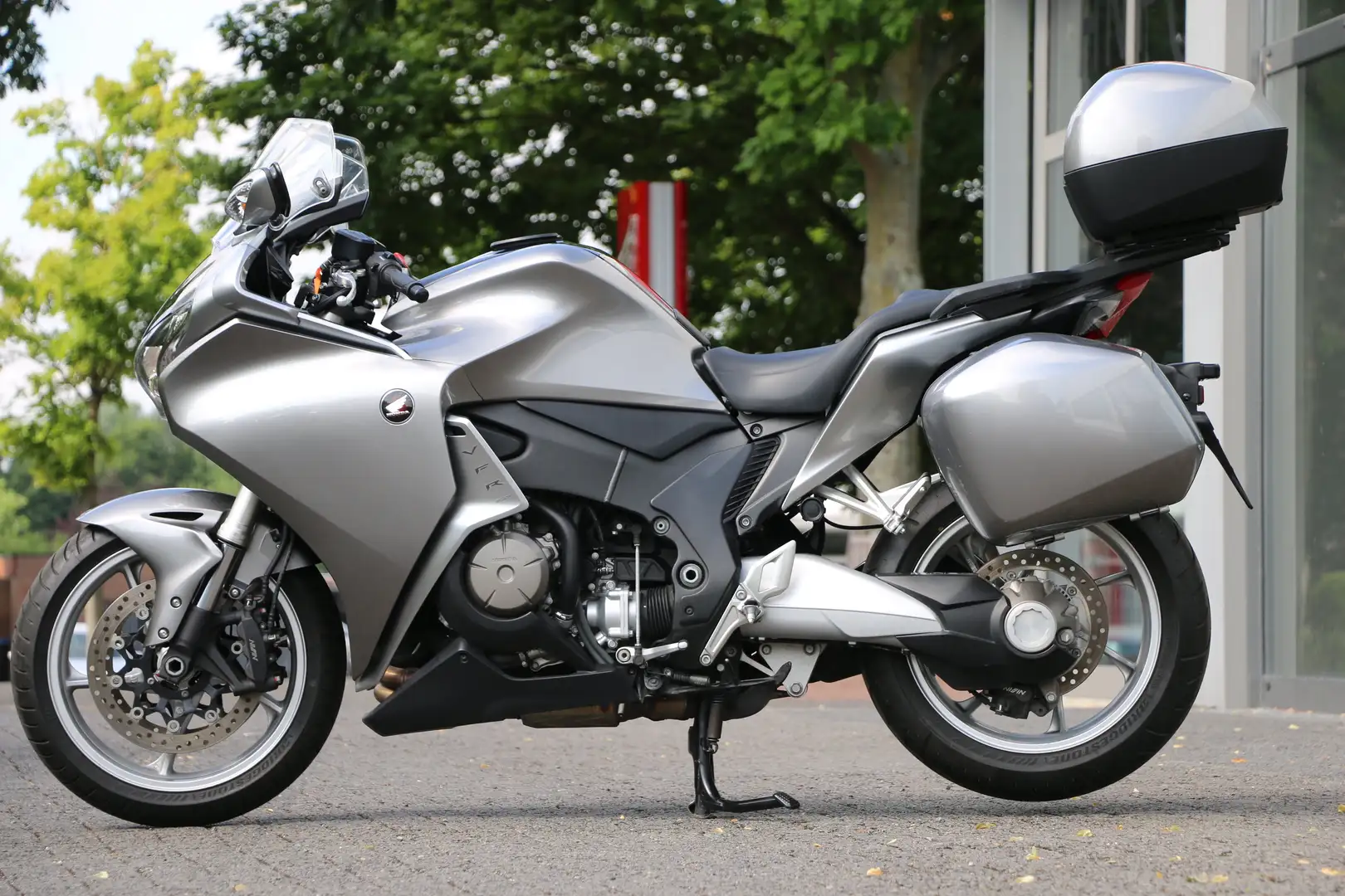 Honda VFR 1200 F Argent - 2